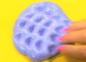 como hacer slime sin borax- talco de bebé